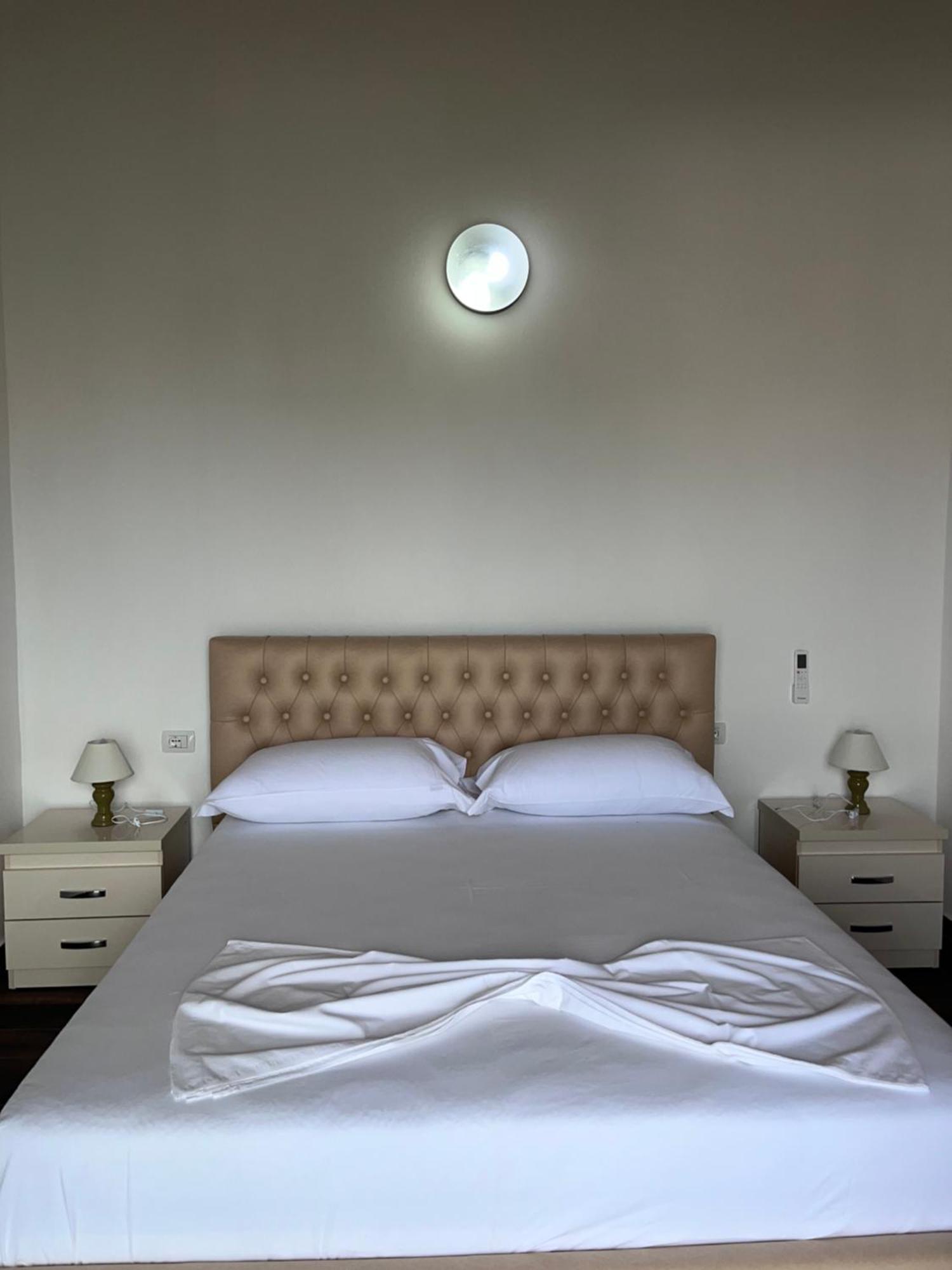Villa Bailey Vlorë Esterno foto